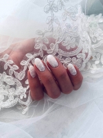 Manicure z przedłużaniem